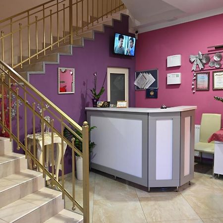 Hotel " Boutique " 우주고로트 외부 사진